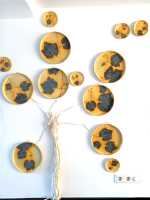 Suzanne van Straalen - Beeldend kunstenaar Harderwijk -  wijnstok &amp wijnrank - wandobject keramiek en wol